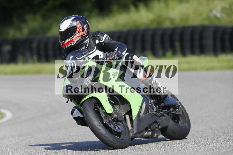 Archiv-2025/11 29.04.2025 PROMAX ADR/Gruppe gruen/80